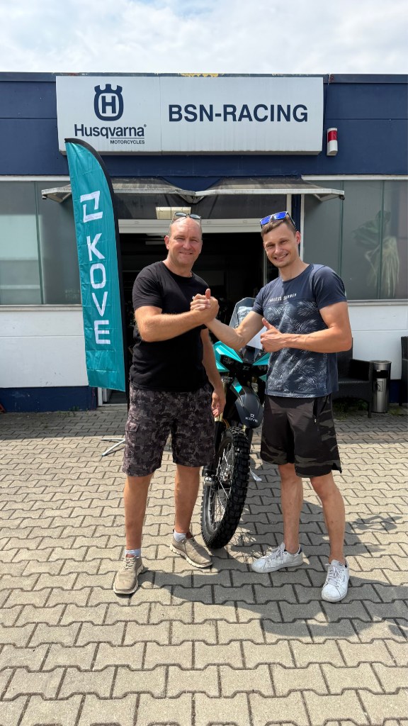 Dvě motorky za jeden měsíc