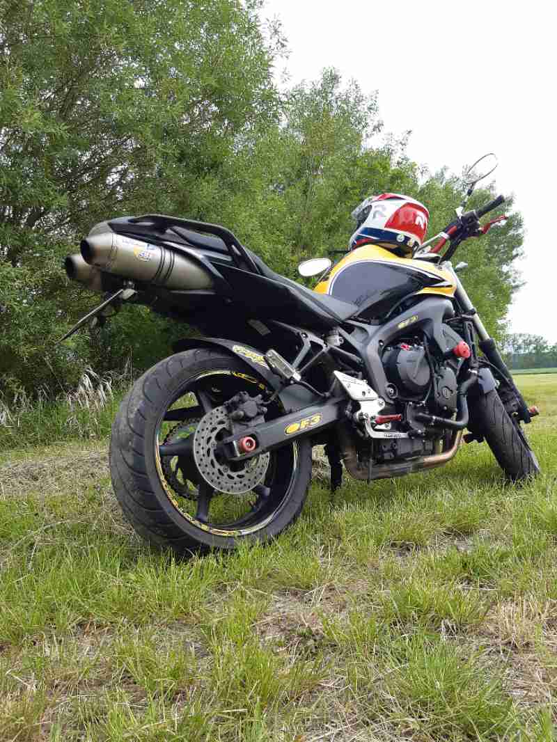 Yamaha FZ6 S2